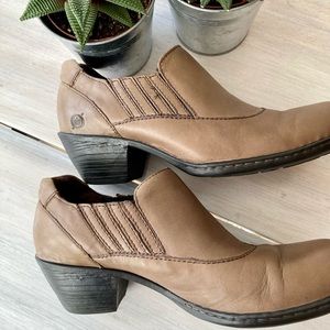 Born Tan Ankle Low Heel Booties.  Size 7.5.